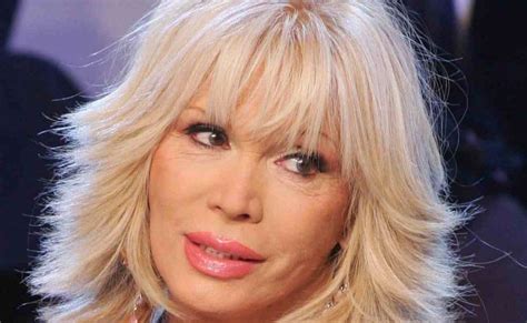 amandont nude|Amanda Lear à poil : vidéos porno et sex tapes @ xHamster